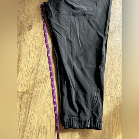 NWT LULULEMON Adapted State High-Rise Jogger Crop Black Women’s Size 10 Joggers - Picture 9 of 10